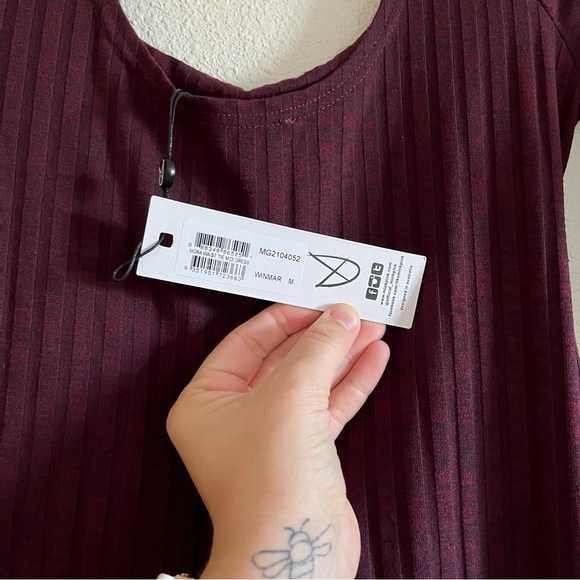 NWT MINKPINK Nora Ribbed Waist Tie Maroon Side Slit Midi Dress Size Medium - Picture 7 of 11